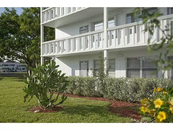 1101 Newport U #1101, Deerfield Beach, FL 33442