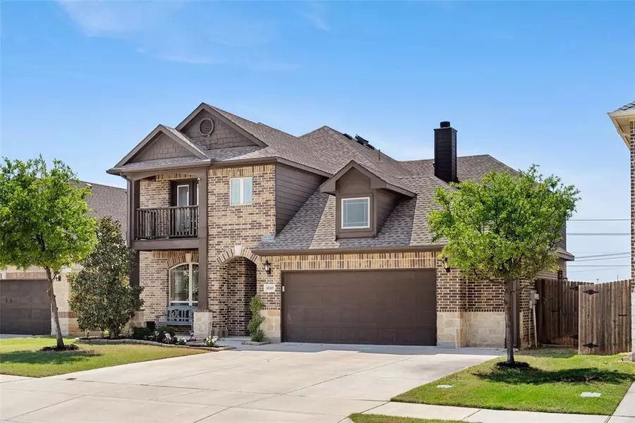 10205 Fox Springs Drive, Fort Worth, TX 76131