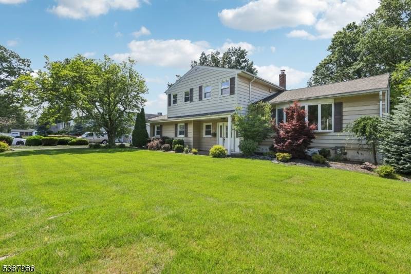 Clark Twp., NJ 07066,132 Dorset Dr
