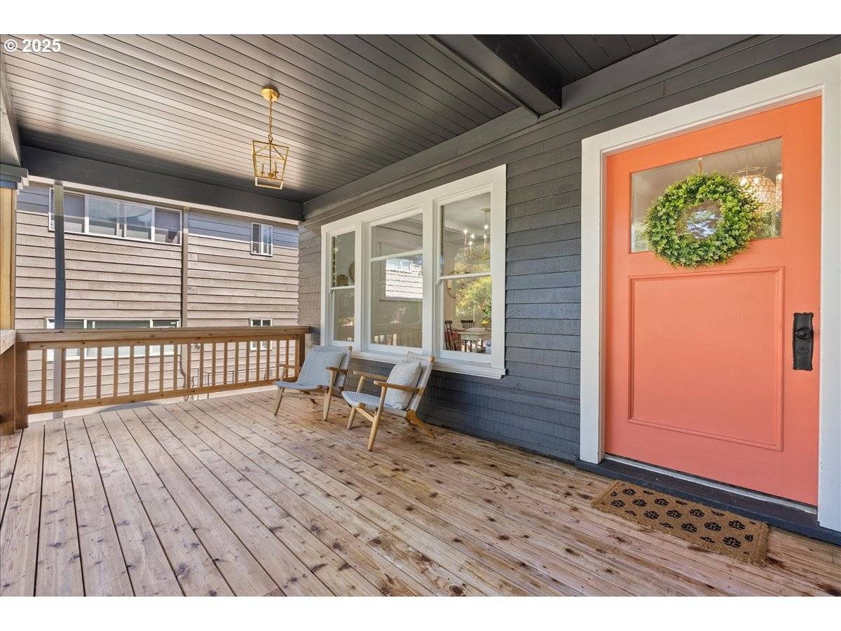 Portland, OR 97232,2524 NE HALSEY ST