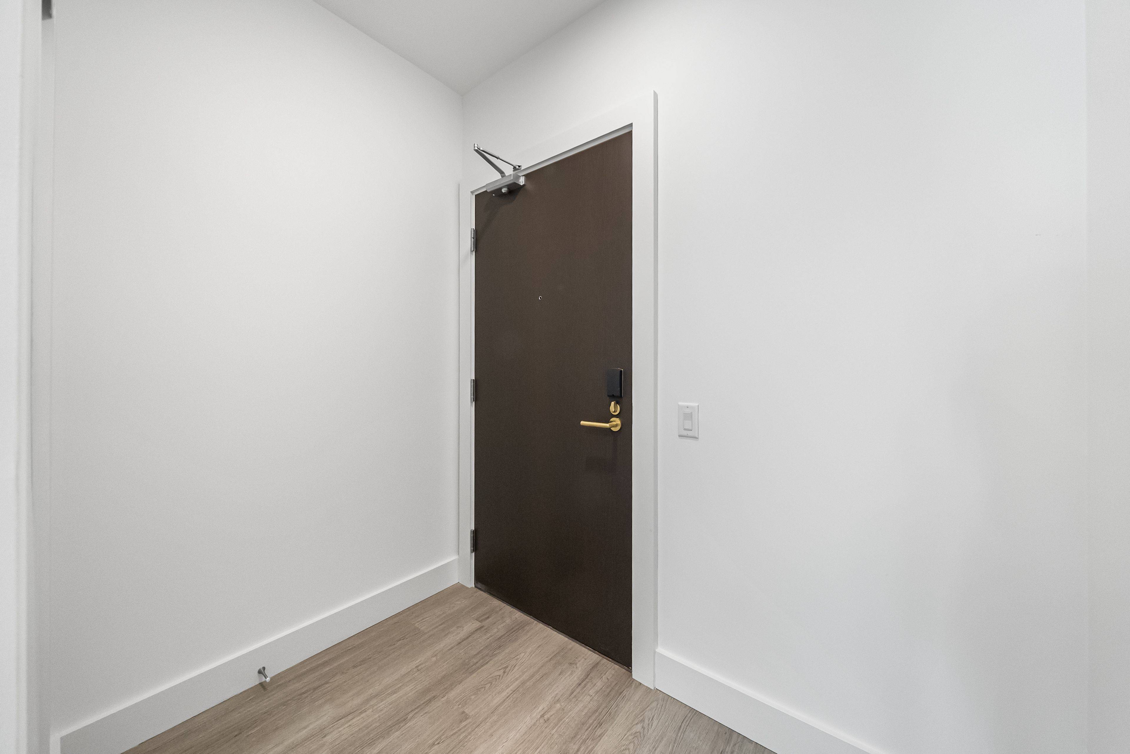 Toronto C15, ON M2K 0H6,6 Greenbriar RD #628