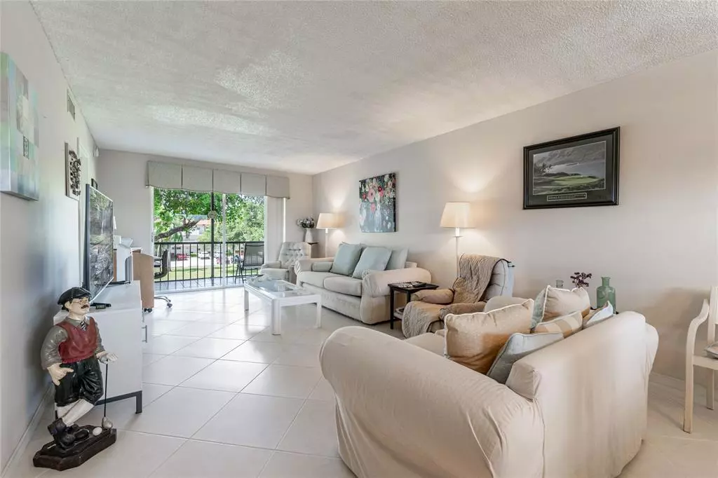 Pembroke Pines, FL 33025,671 S Hollybrook Dr #306