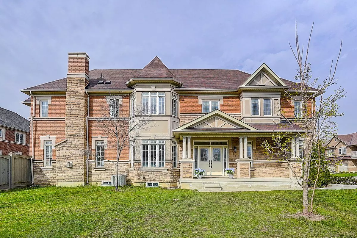 Vaughan, ON L6A 0X7,61 Warbler AVE