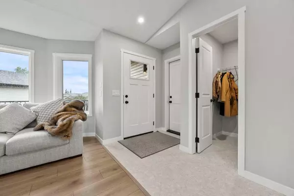 Okotoks, AB T1S1N7,335 Sheep River PL