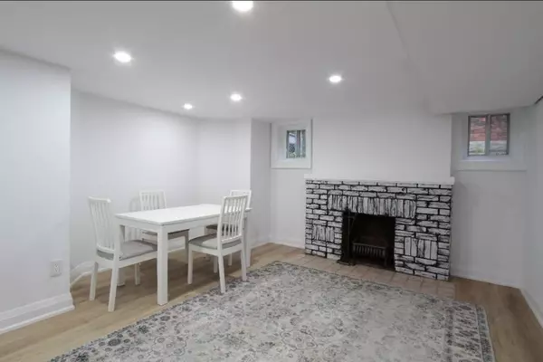 Toronto E03, ON M4J 3R2,226 Donlands AVE