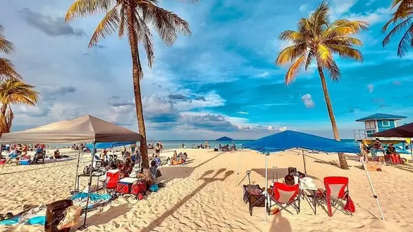 Hollywood, FL 33019,201 Van Buren St #208