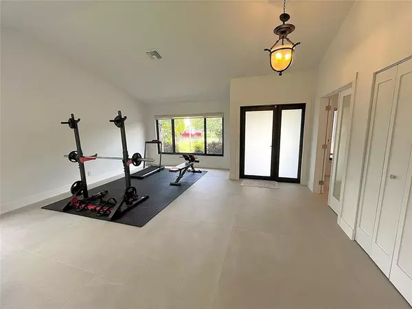Coral Springs, FL 33071,10836 NW 7th St