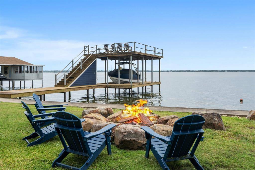 138 Harbor Drive, Gun Barrel City, TX 75156