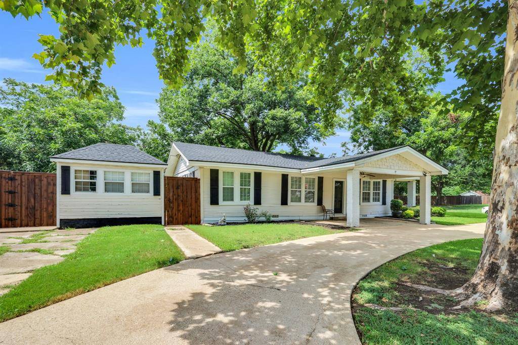 Ennis, TX 75119,409 S Paris Street