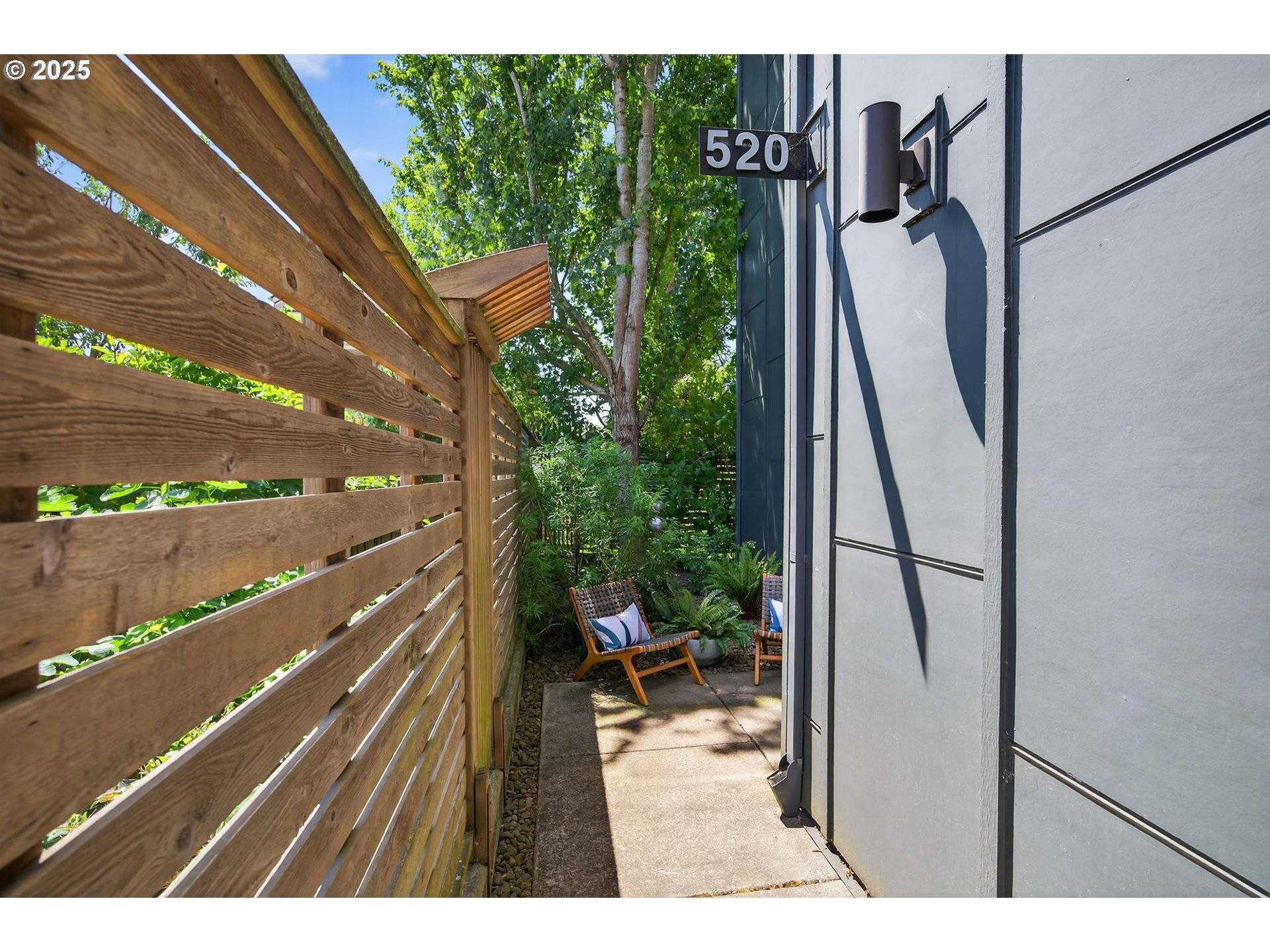 520 NE SACRAMENTO ST, Portland, OR 97212