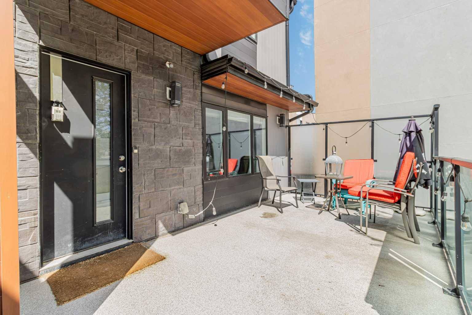 Calgary, AB T2E 2H8,352 33 AVE NE