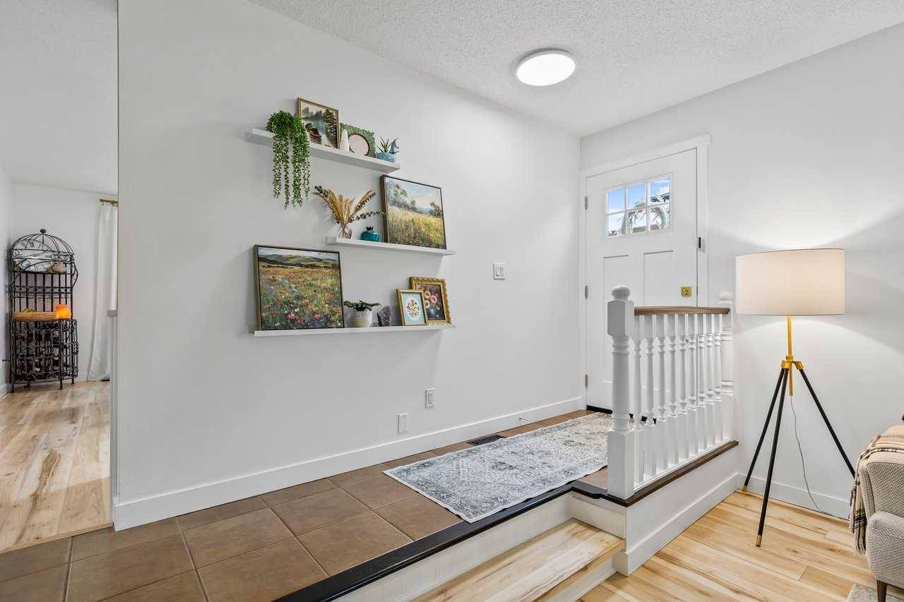 Calgary, AB T2W 2J5,231 Cedarpark DR SW