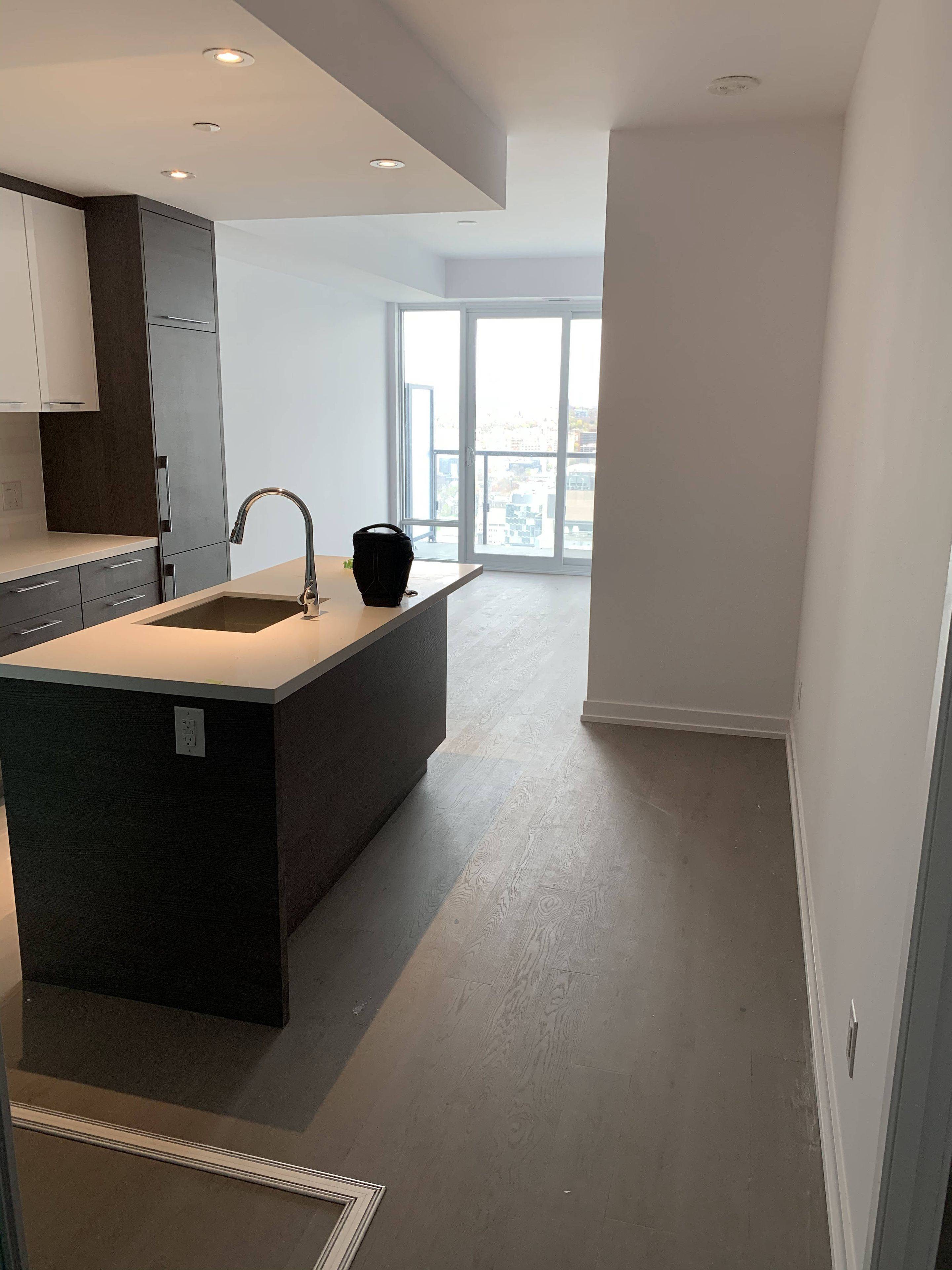 Toronto C01, ON M5G 0C1,488 University AVE #3301