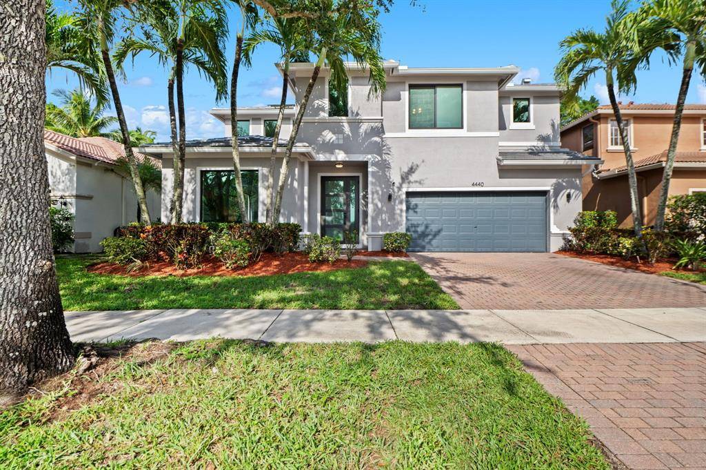 4440 E Seneca Ave, Weston, FL 33332