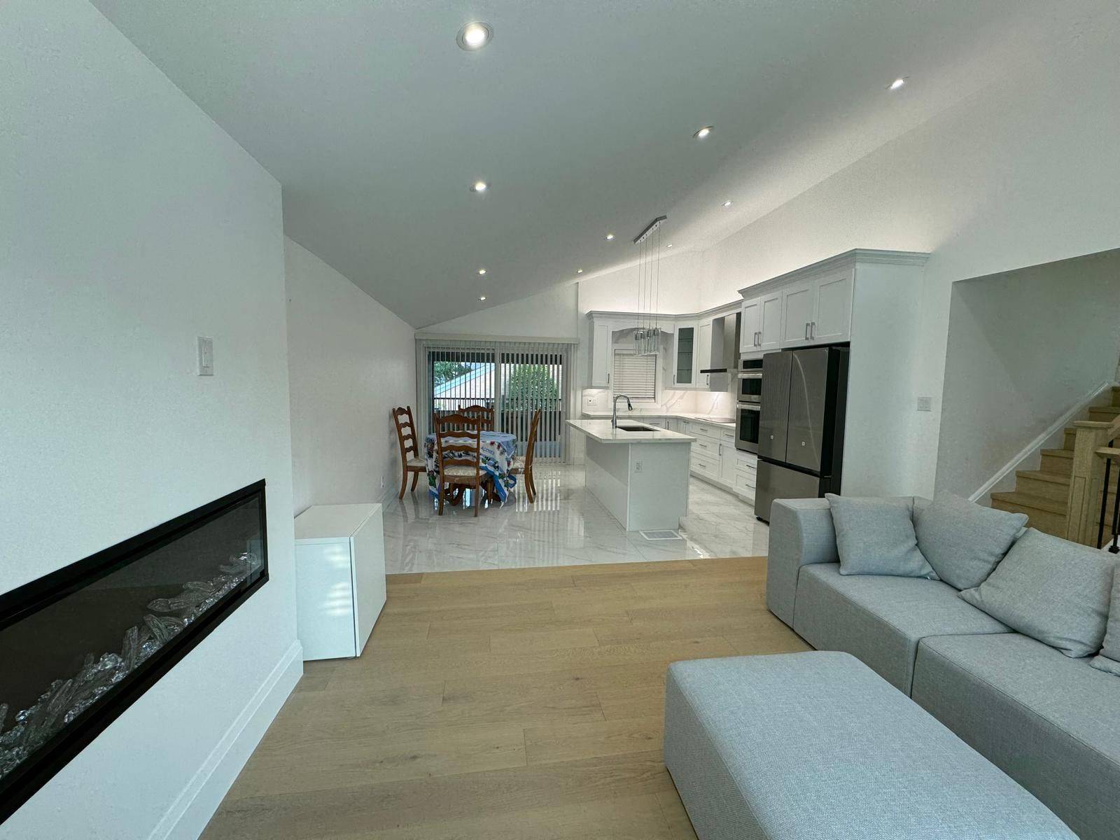 Toronto W08, ON M9B 2X4,52 Sedgebrook CRES