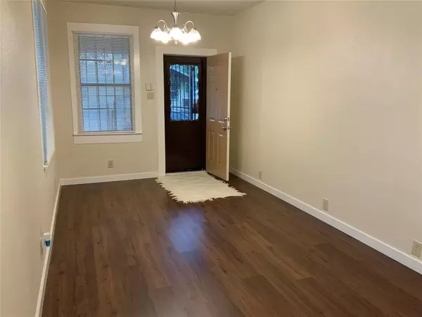 526 Hatton Street, Dallas, TX 75203