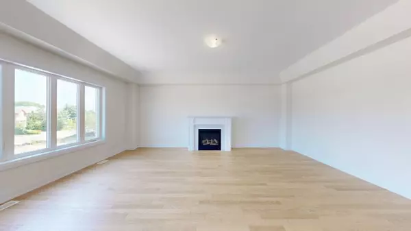 Richmond Hill, ON L4E 1N1,32 mapleton ST
