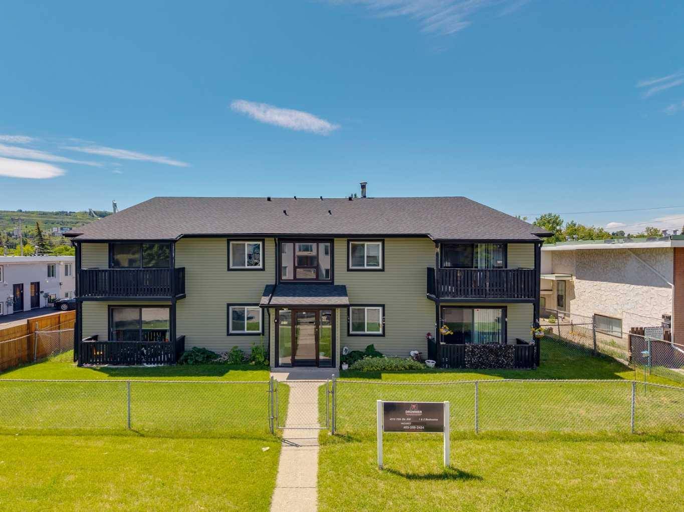 4515 75 ST Northwest, Calgary, AB T3B2M7