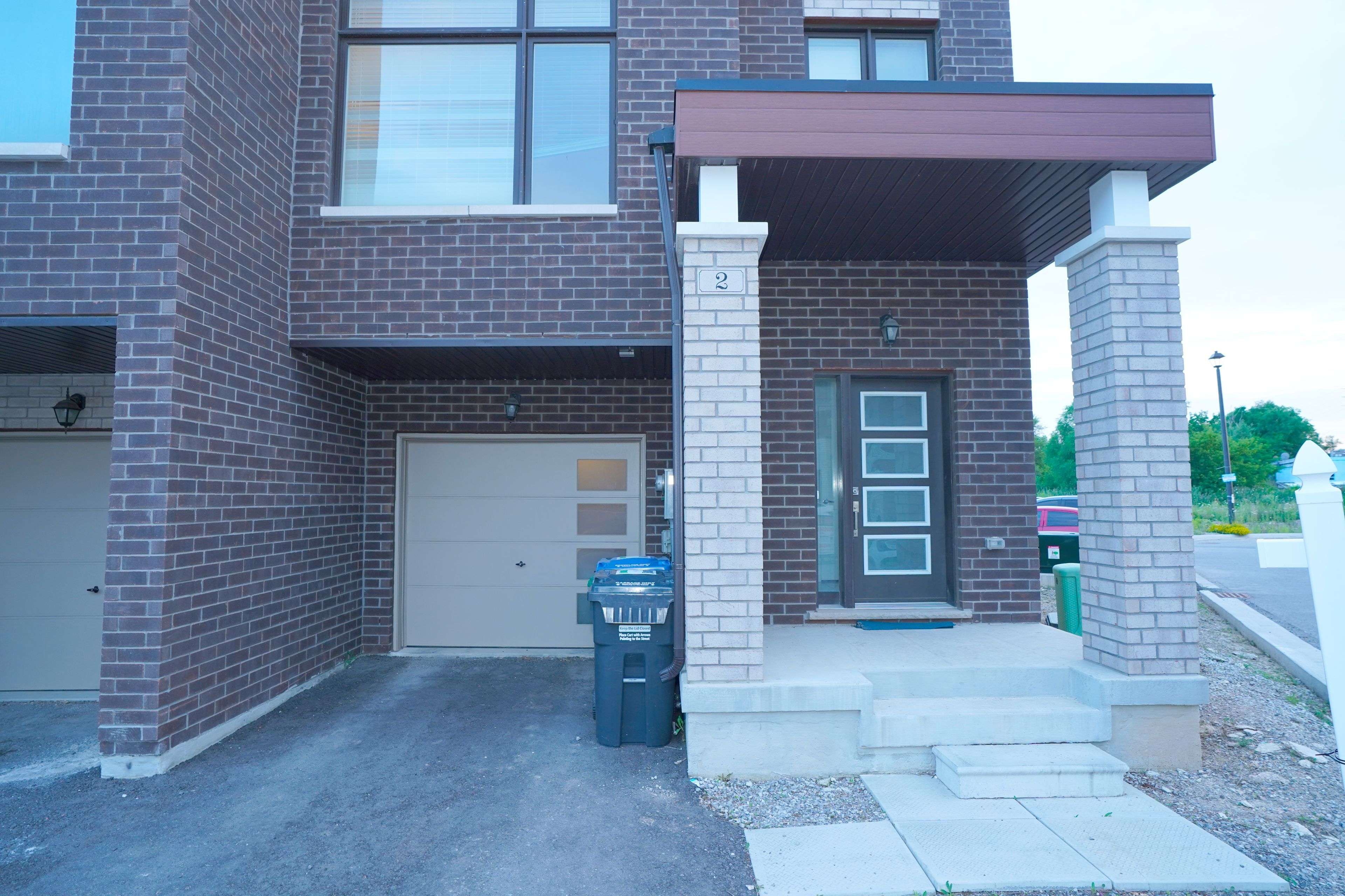 Brampton, ON L6Y 6L2,2 Queenpost DR