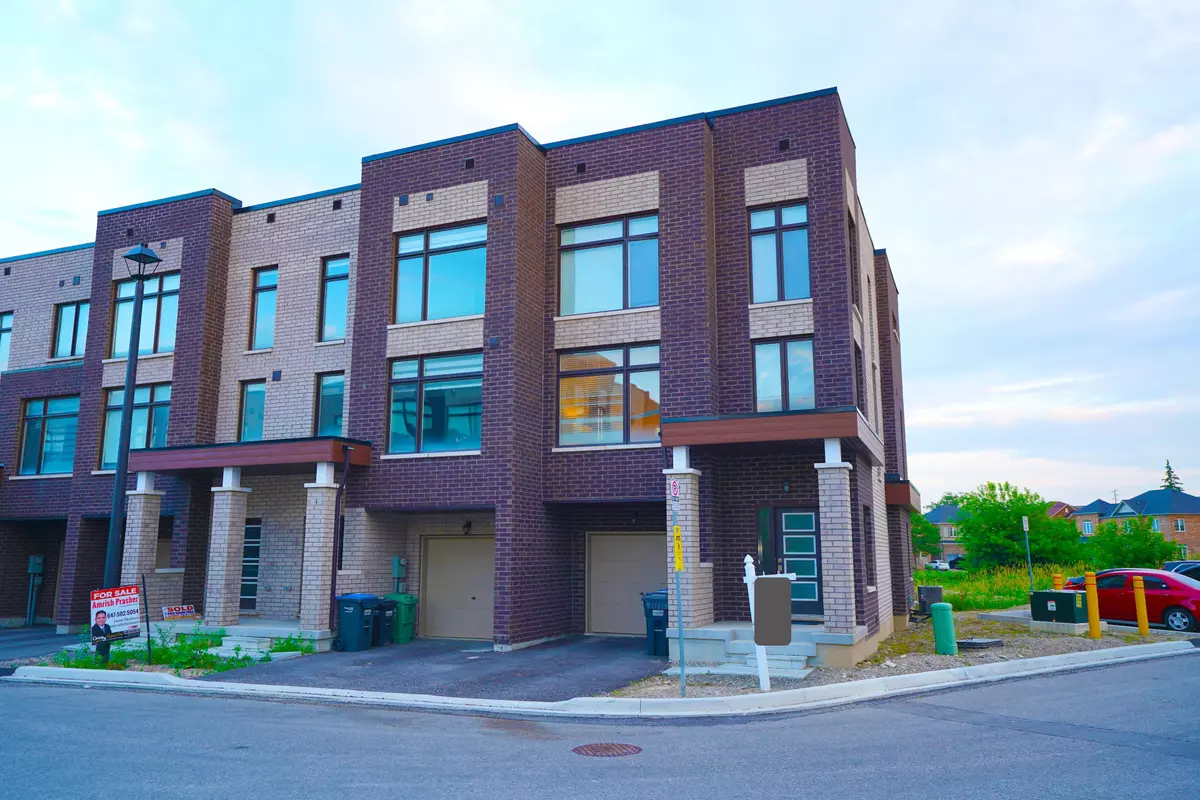 Brampton, ON L6Y 6L2,2 Queenpost DR