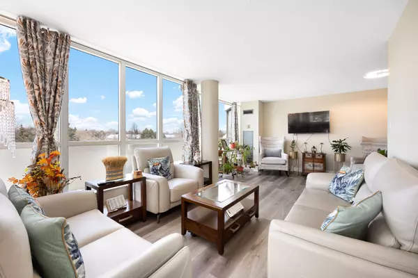 Toronto W10, ON M9V 5G8,3 Rowntree RD W #302