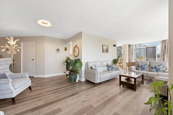 Toronto W10, ON M9V 5G8,3 Rowntree RD W #302