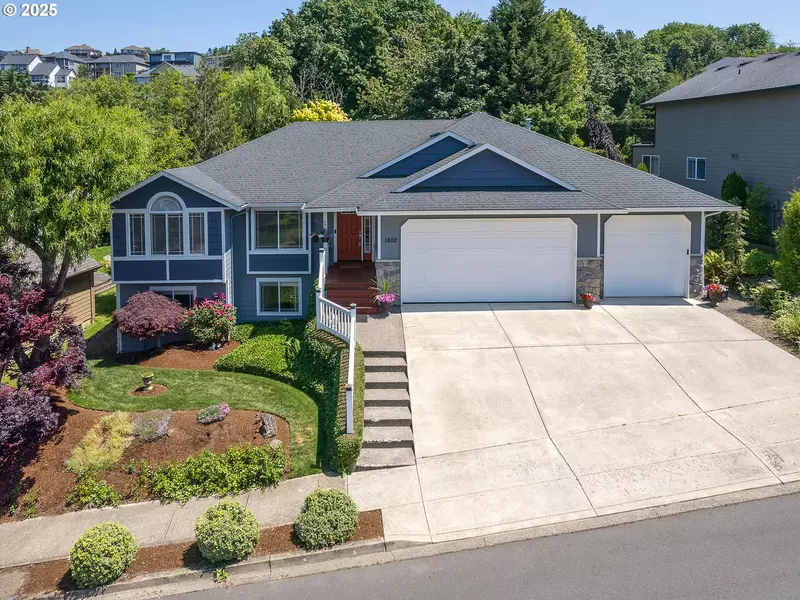 1802 NW OGDEN ST, Camas, WA 98607