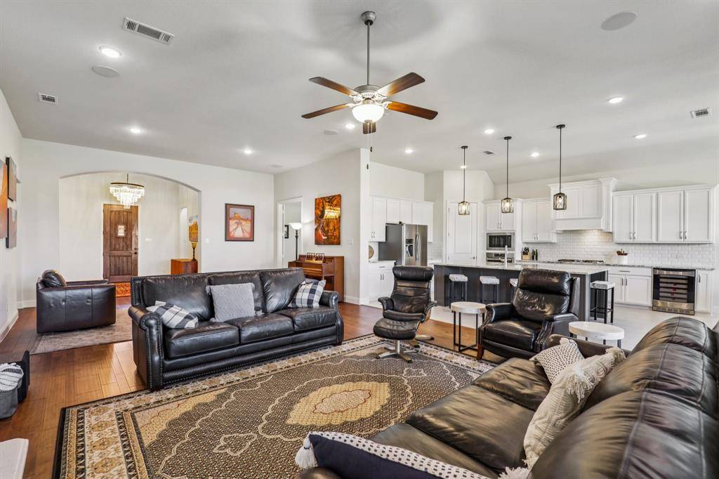 The Colony, TX 75056,7605 Windsor