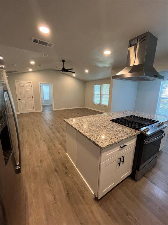 Azle, TX 76020,642 Astoria Avenue