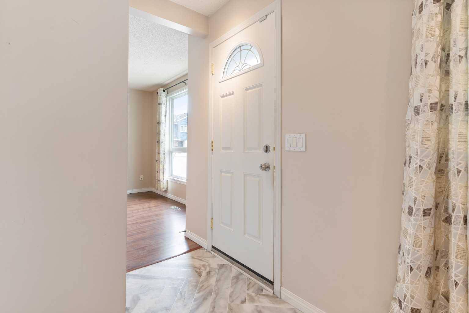 Calgary, AB T2B 2N9,4769 Hubalta RD Southeast #37