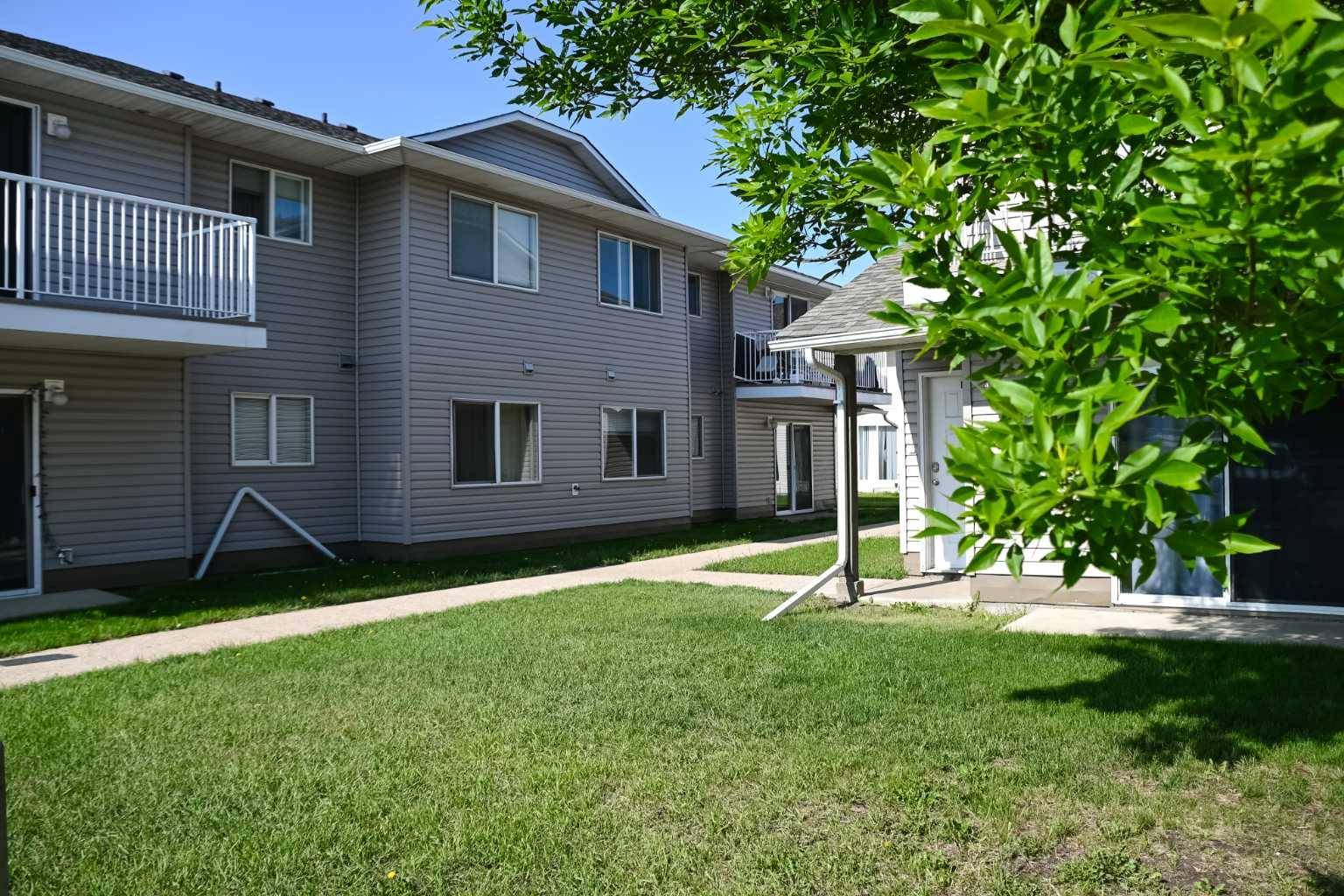Grande Prairie, AB T8V7T3,11018 106 AVE #102A