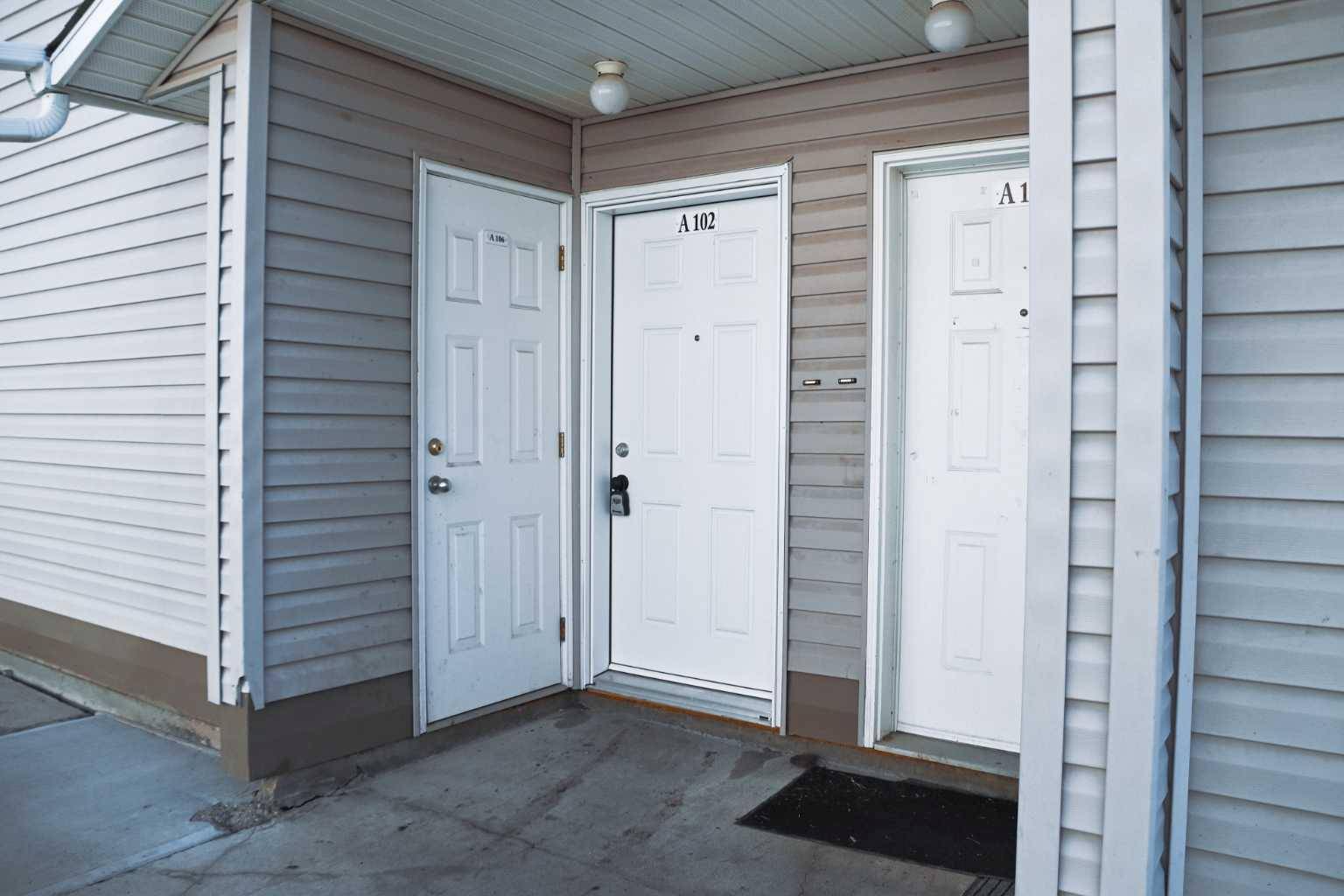 Grande Prairie, AB T8V7T3,11018 106 AVE #102A