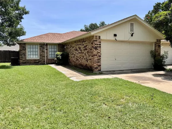 7551 Boxwood Court, Fort Worth, TX 76133