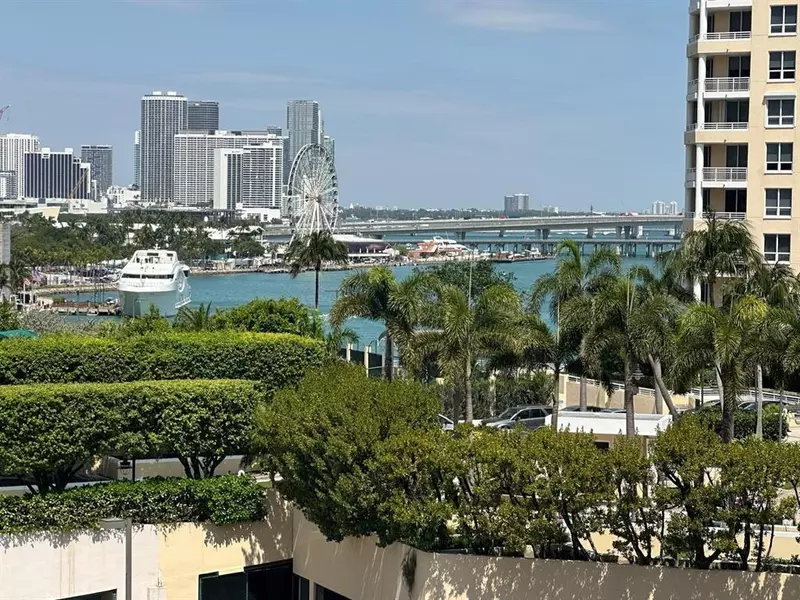 540 Brickell Key Dr #1214, Miami, FL 33131