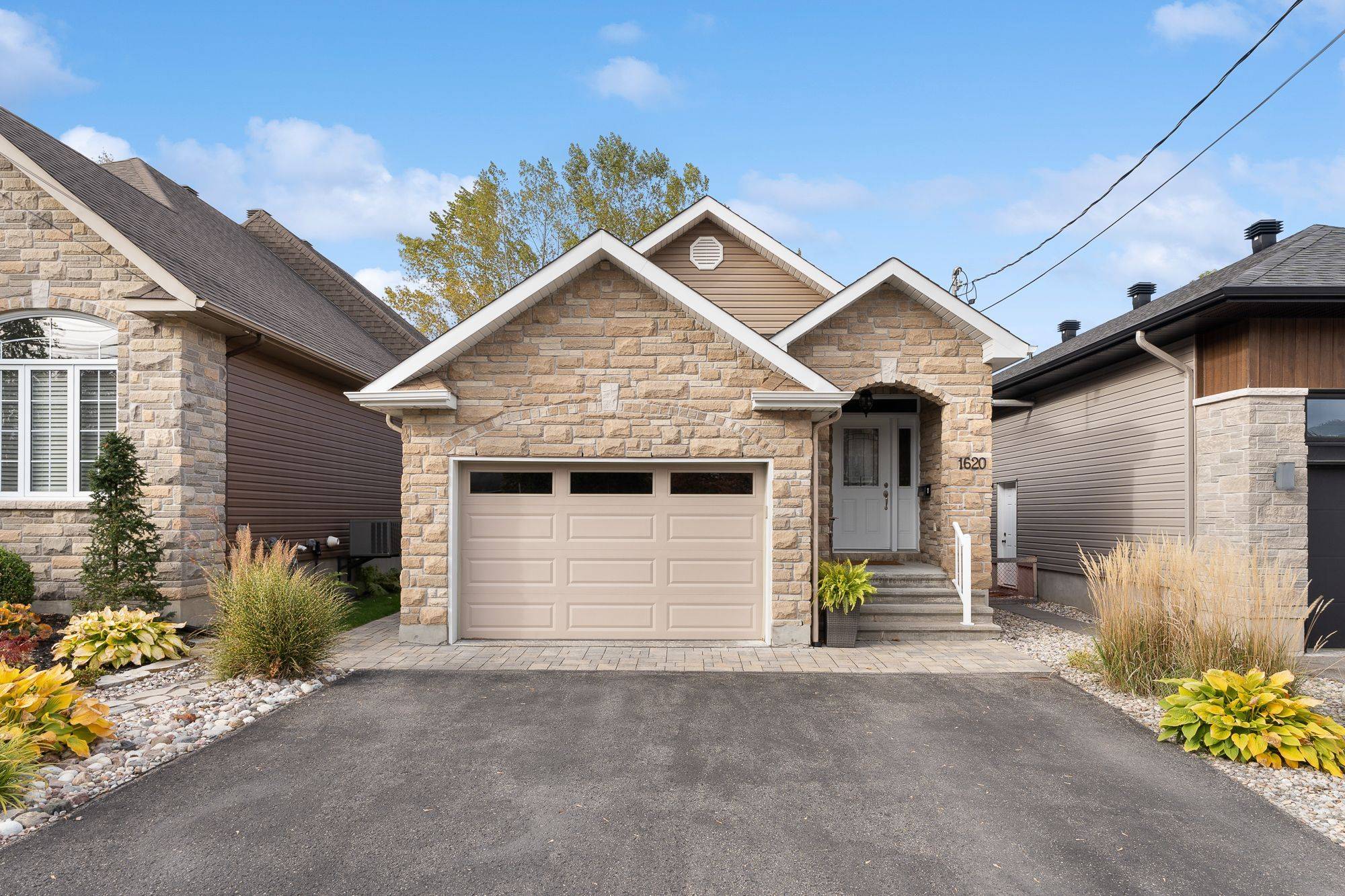 1620 Belcourt BLVD #1, Orleans - Convent Glen And Area, ON K1C 1M4