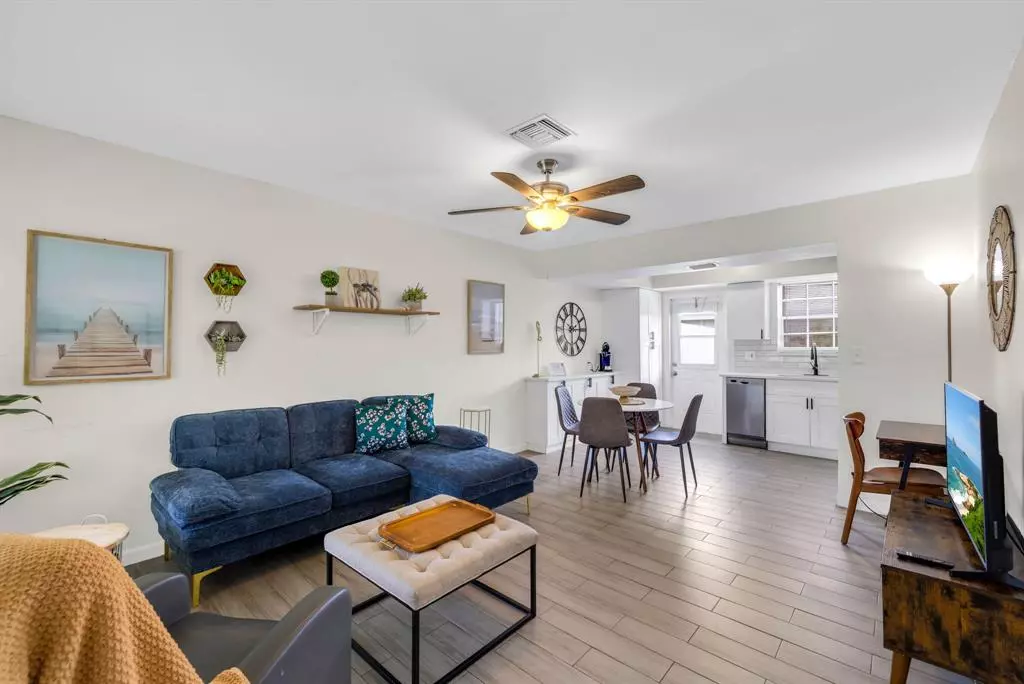 Oakland Park, FL 33334,1286 NE 45th St