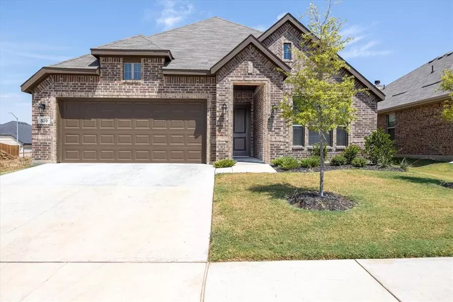 529 Lela Circle, Keene, TX 76059
