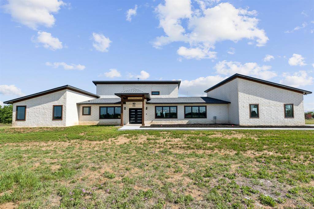 700 Brown Road, Palo Pinto, TX 76484