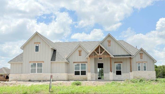 8501 Wild Colt Drive, Godley, TX 76044