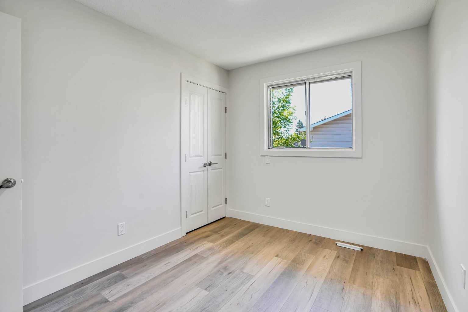 Calgary, AB T1Y 1Y4,616 Whitehorn WAY NE