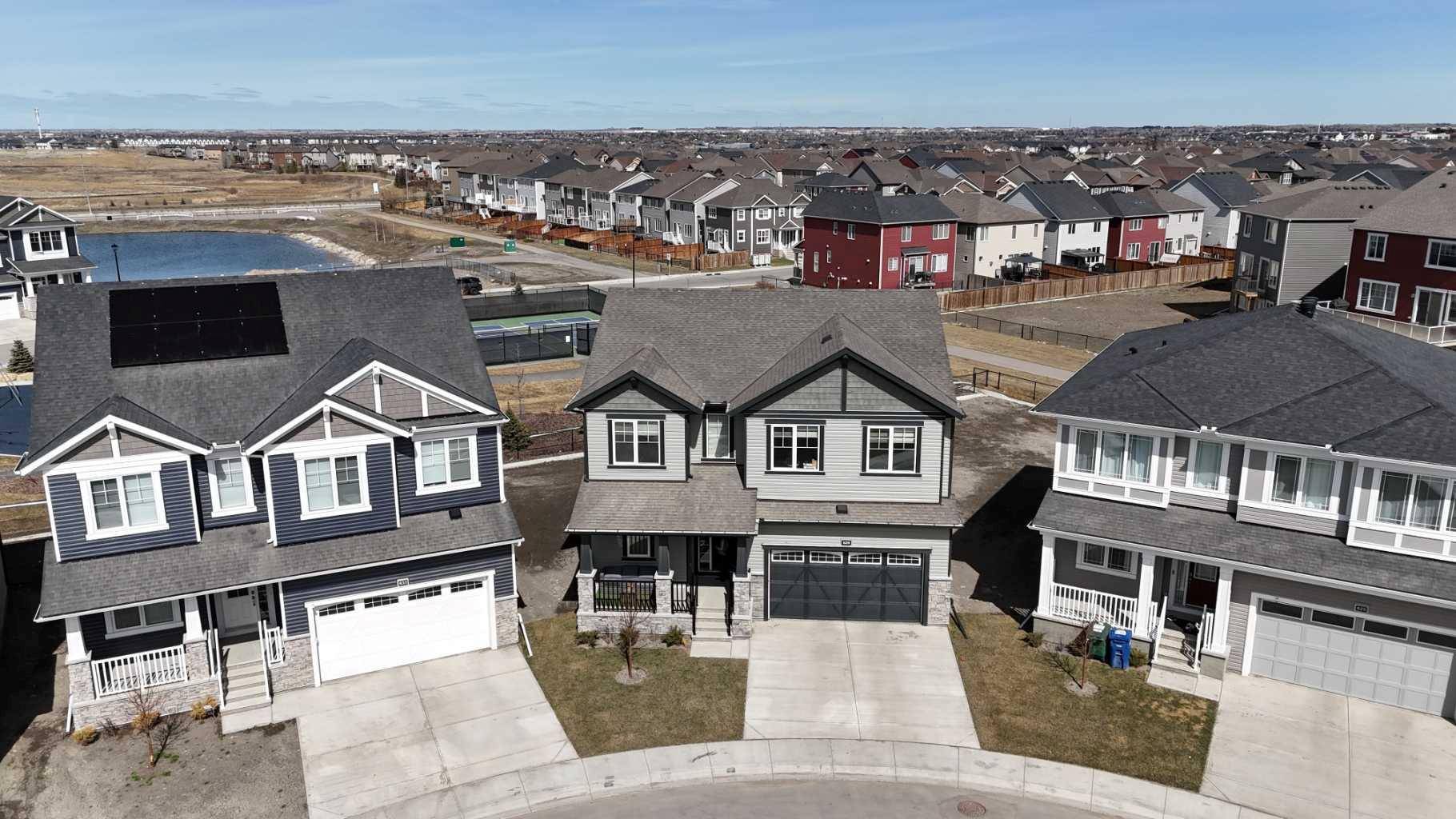 Airdrie, AB T4B 5L5,629 Southwinds Close SW