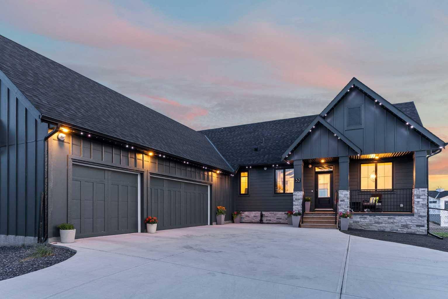 32 Monterra LNDG, Rural Rocky View County, AB T4C0G8