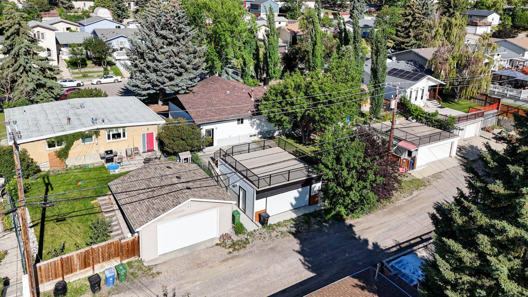 Calgary, AB T2K 2P7,5016 Nemiskam RD NW