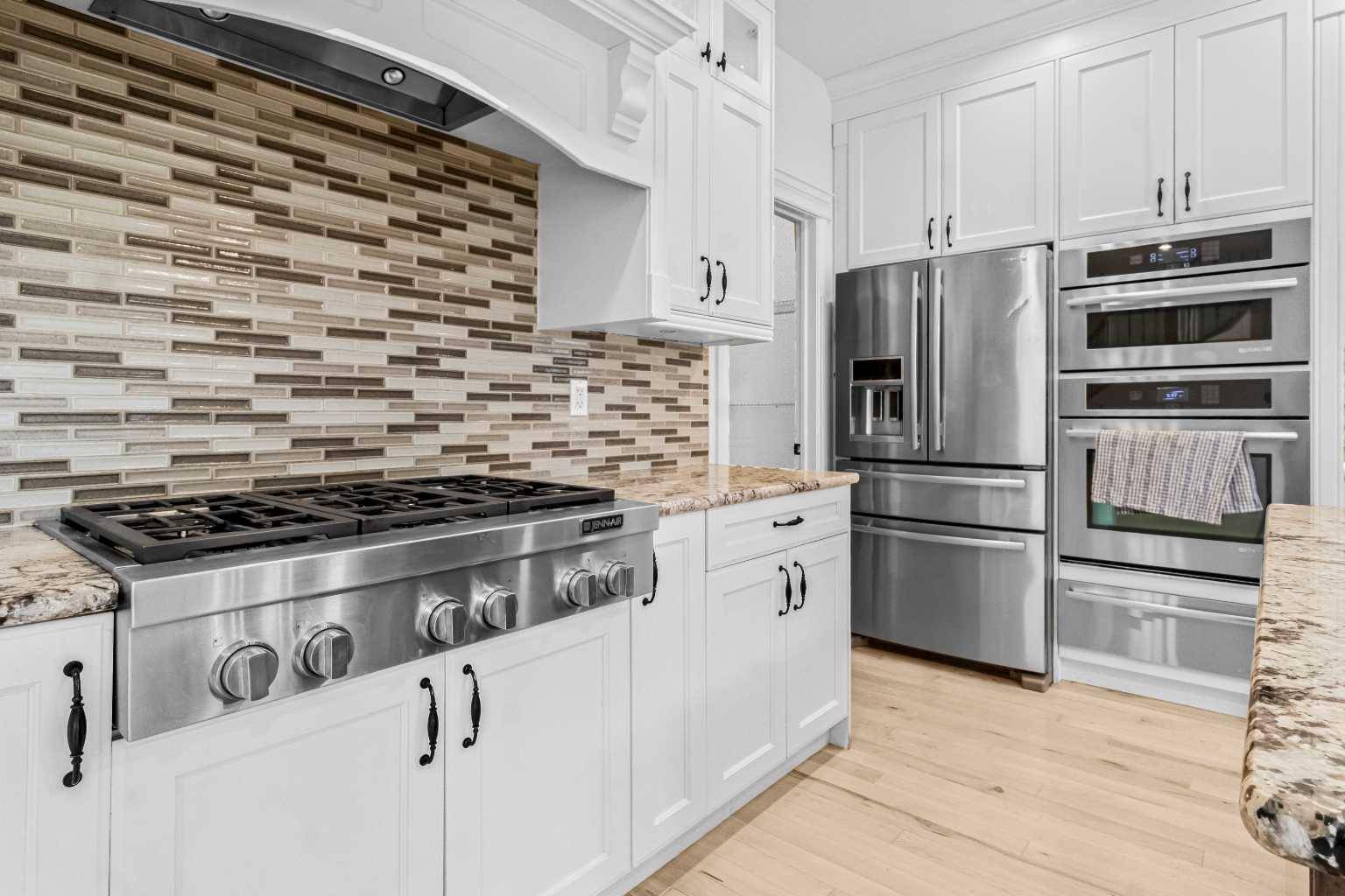 273 Kinniburgh BLVD W, Chestermere, AB T1X 0R7