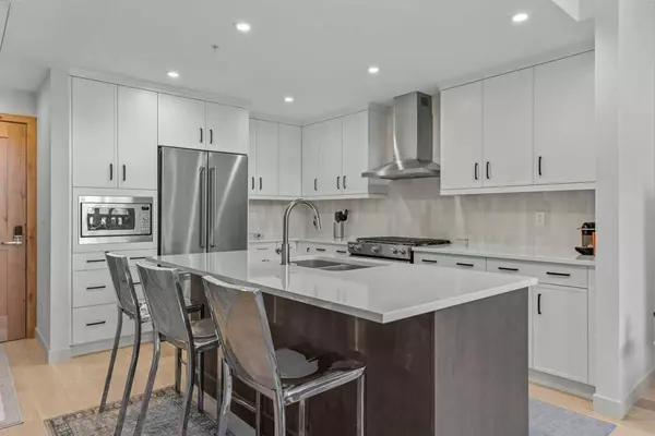 Canmore, AB T1W 0N5,1315 Spring Creek Gate #306