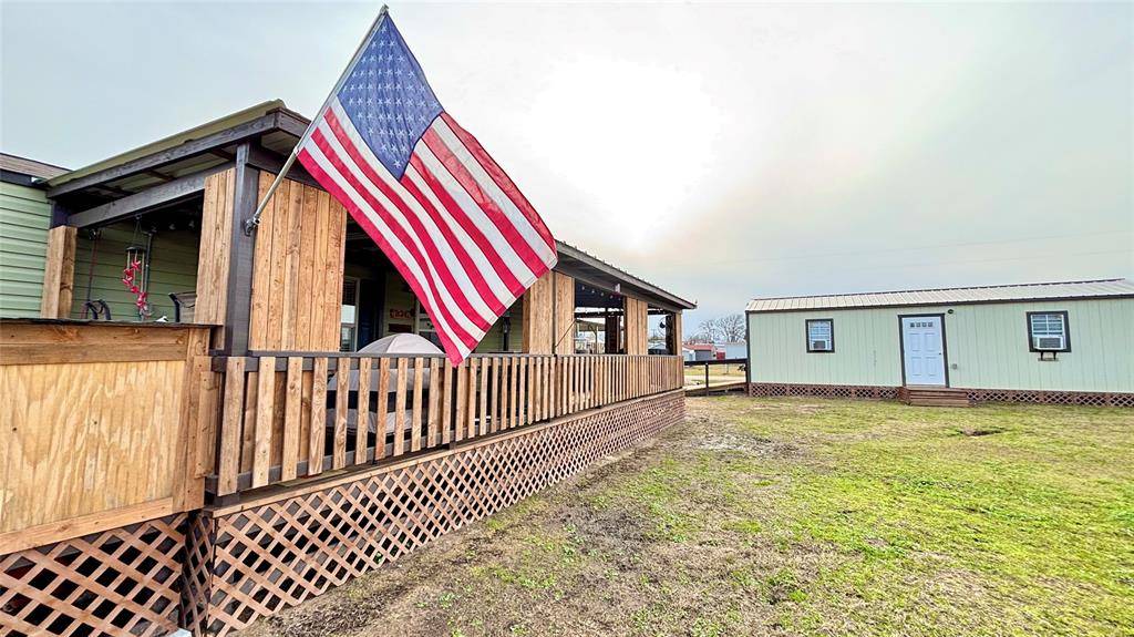 824 Holiday Village Drive,  Quitman,  TX 75783