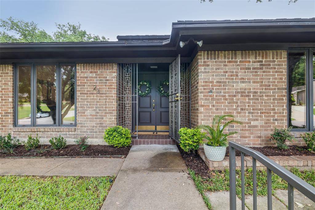 Benbrook, TX 76132,23 Crosslands Road