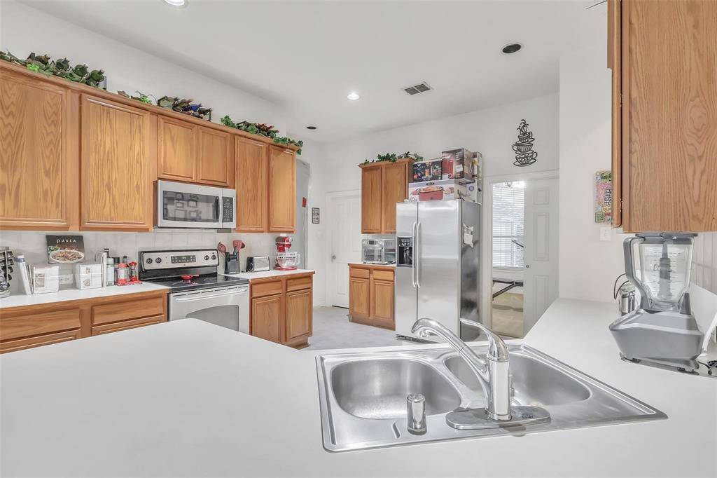 Grand Prairie, TX 75052,831 Fair Oaks Drive