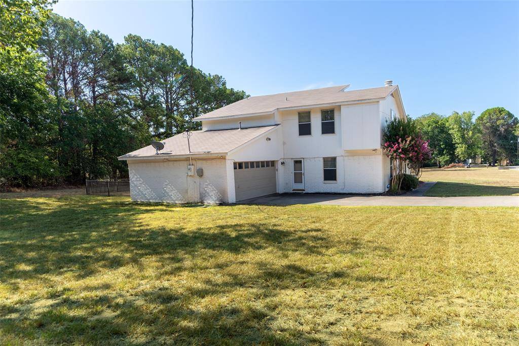 Southlake, TX 76092,220 Sweet Street