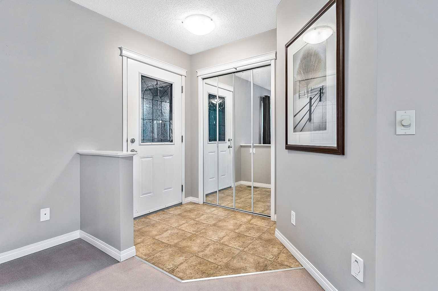 Calgary, AB T2Y 5G4,342 Everglen Rise Southwest